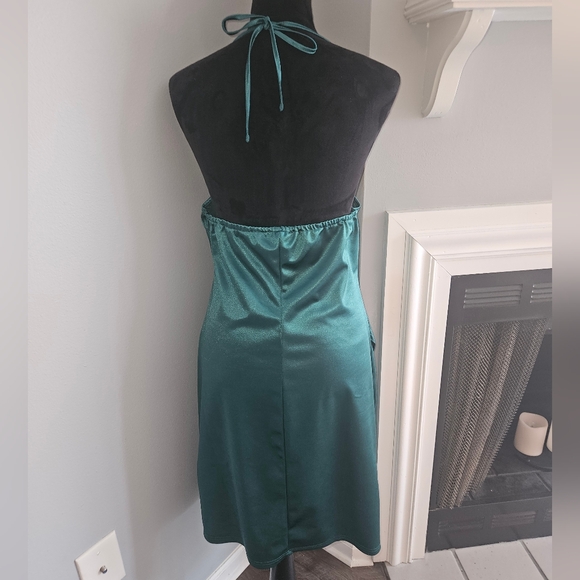 Shein Curve Emerald Green Satin Mini Dress - Size 2XL NWOT - Picture 4 of 9